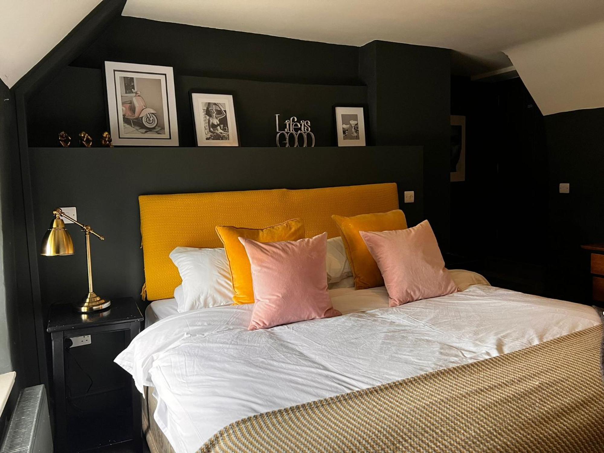 El Camino Suites Stamford Room photo